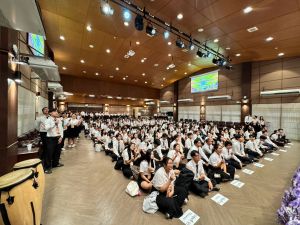 LINE_ALBUM_7926_260909_5